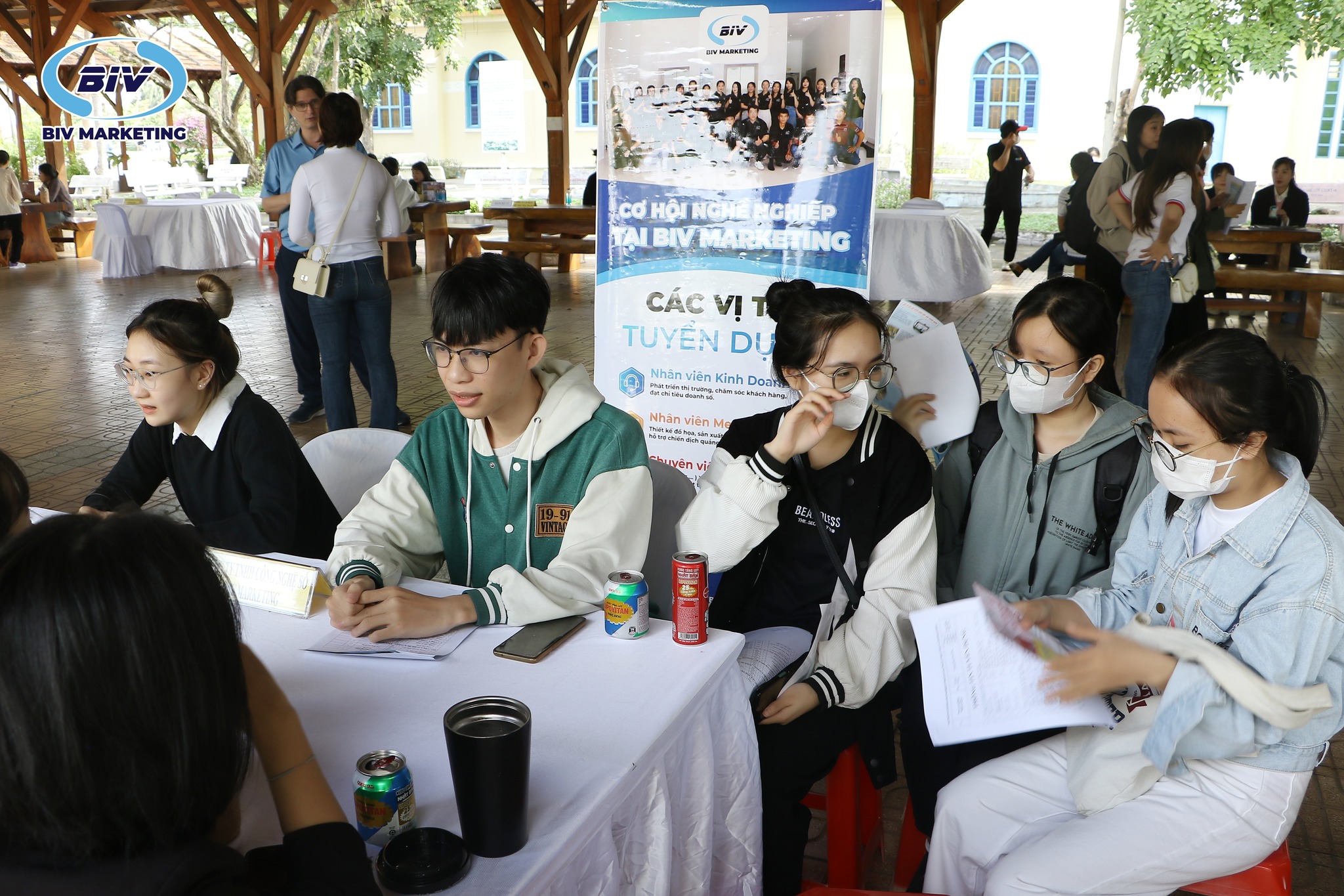 BIV MARKETING ĐỔ BỘ "NGÀY HỘI VIỆC LÀM CHÀO XUÂN ẤT TỴ" TẠI ĐẠI HỌC NHA TRANG biv do bo ngay hoi viec lam tai dai hoc nha trang 3